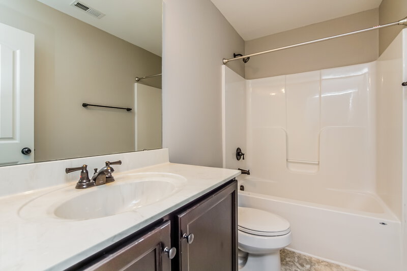 2,060/Mo, 105 Sloan Dr Clayton, NC 27520 Bathroom View