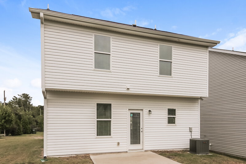 1,800/Mo, 133 Pumpkin Hill Rdg Clayton, NC 27520 Rear View