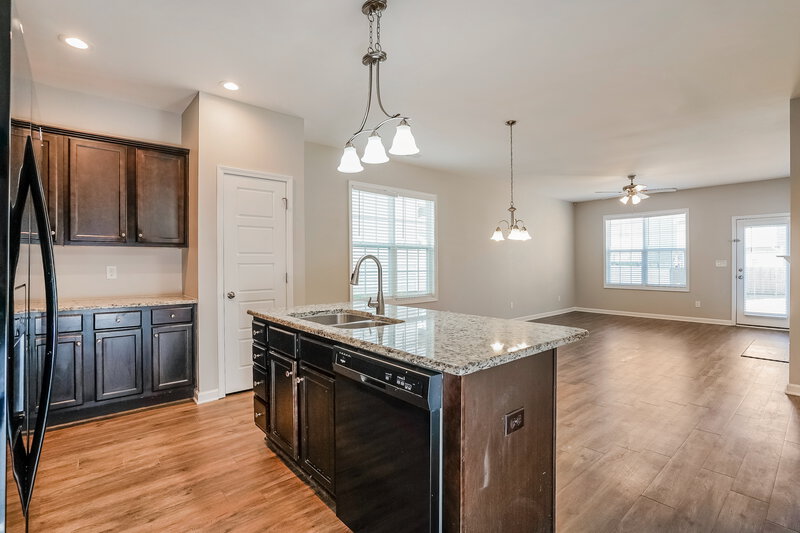 1,800/Mo, 53 Manito Place Clayton, NC 27520 Kitchen View 2