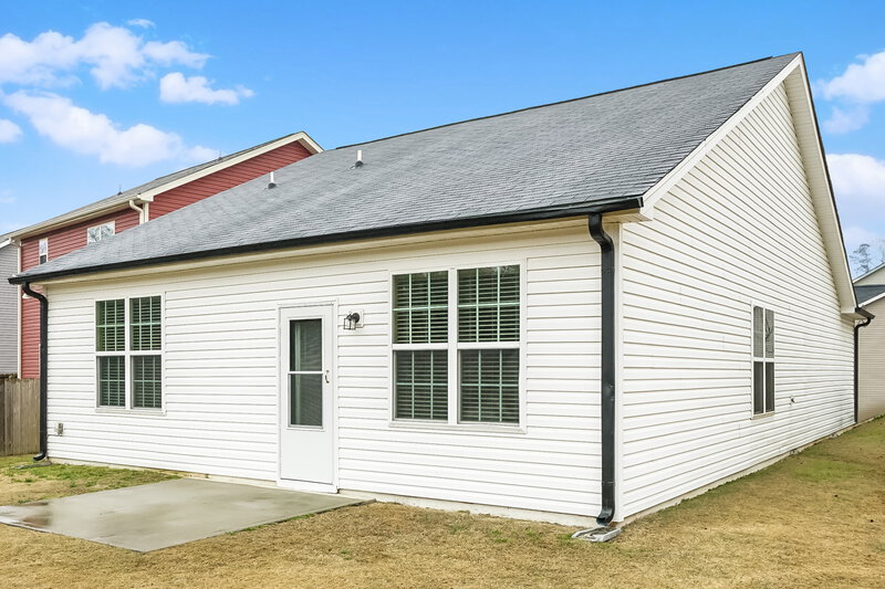 1,790/Mo, 59 Golden Gate Parkway Clayton, NC 27520 Rear View