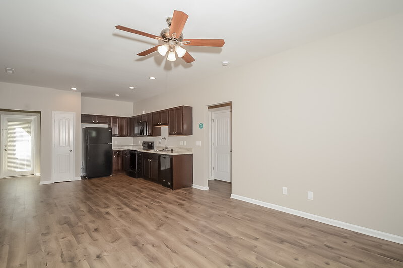 1,645/Mo, 71 Yellow Jacket Rdg Clayton, NC 27520 Living Room View 2