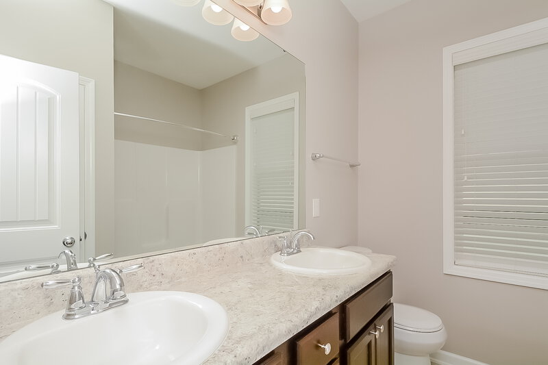 1,645/Mo, 71 Yellow Jacket Rdg Clayton, NC 27520 Bathroom View