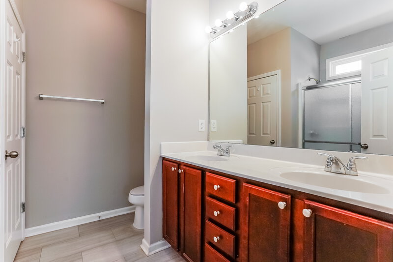 1,925/Mo, 236 Haywood Lane Clayton, NC 27527 Main Bathroom View