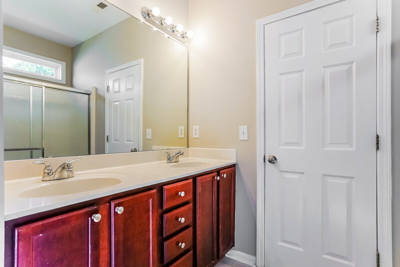 1,925/Mo, 236 Haywood Lane Clayton, NC 27527 Bathroom View