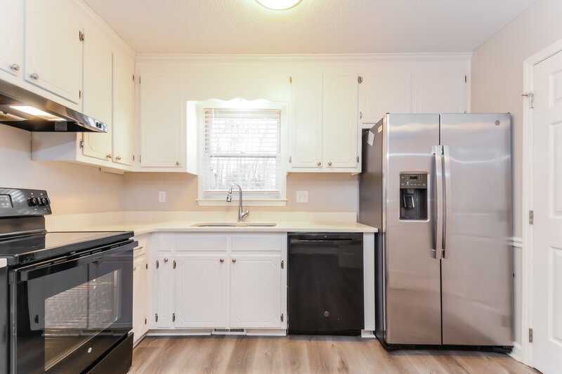 1,745/Mo, 3505 Iron Sight Ct Raleigh, NC 27616 Kitchen View