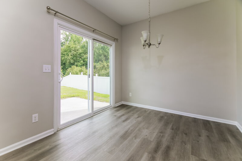 2,490/Mo, 3906 Big Pond Ct Raleigh, NC 27616 Dining Room View