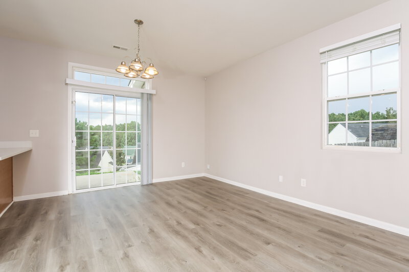 2,090/Mo, 5200 Tant Cir Knightdale, NC 27545 Dining Room View