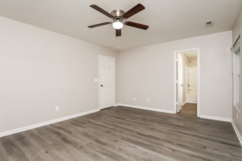 2,090/Mo, 5200 Tant Cir Knightdale, NC 27545 Main Bedroom View