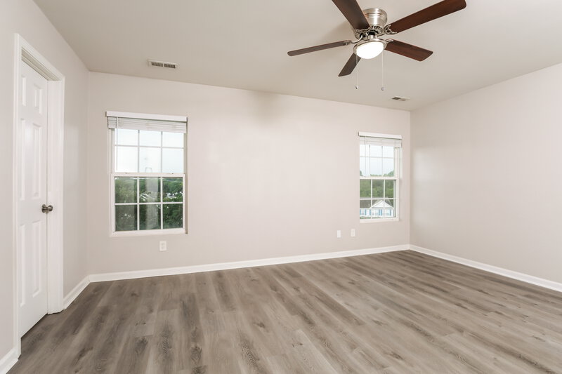 2,090/Mo, 5200 Tant Cir Knightdale, NC 27545 Main Bedroom View 2
