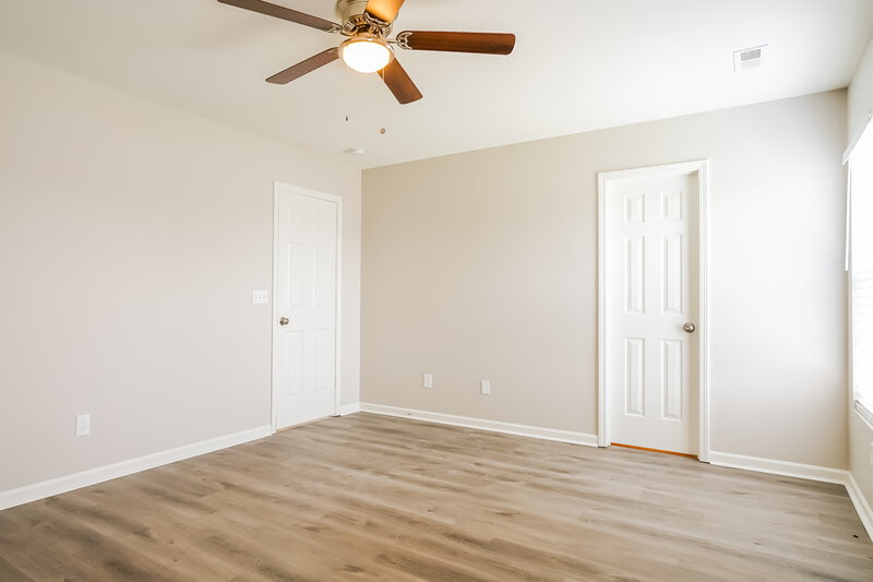 2,115/Mo, 5200 Tant Cir Knightdale, NC 27545 Main Bedroom View 2