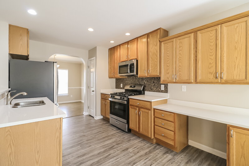 2,150/Mo, 1650 Southcross St Fuquay Varina, NC 27526 Kitchen View 2