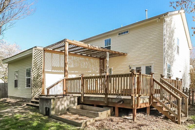 2,150/Mo, 1650 Southcross St Fuquay Varina, NC 27526 Rear View 2