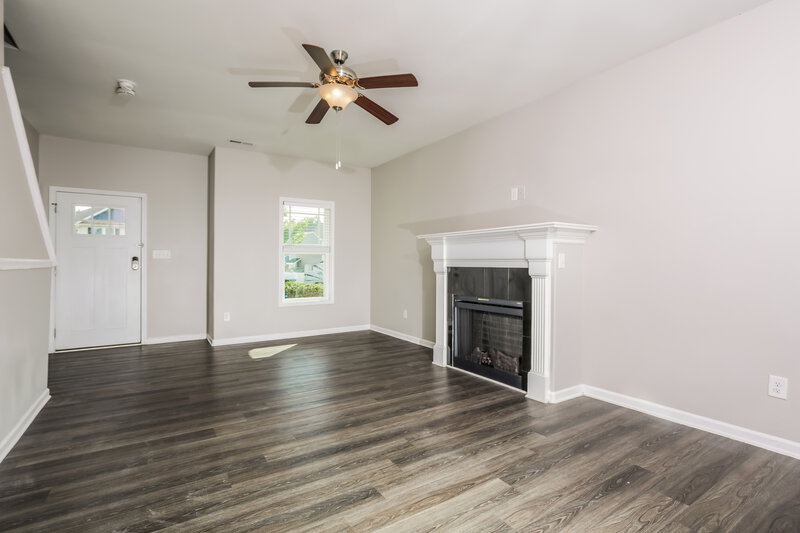 2,265/Mo, 408 Deer Grove Trl Wendell, NC 27591 Living Room View 2