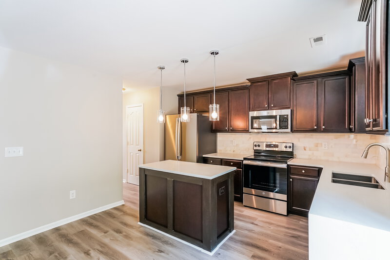 1,850/Mo, 8016 Spiderlily Ct Zebulon, NC 27597 Kitchen View