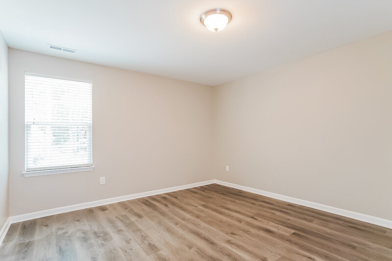 1,850/Mo, 8016 Spiderlily Ct Zebulon, NC 27597 Family Room View 2