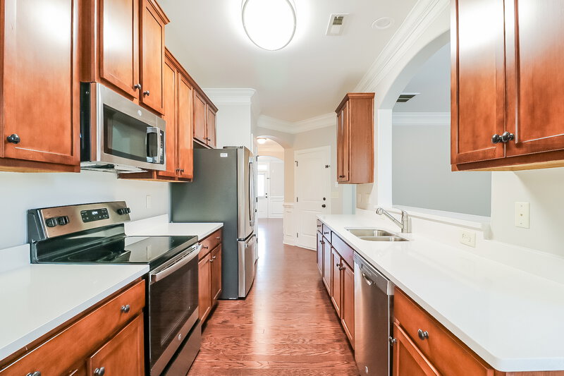 2,100/Mo, 519 Dawley Dr Fuquay Varina, NC 27526 Kitchen View