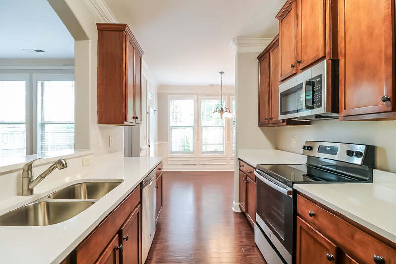 2,100/Mo, 519 Dawley Dr Fuquay Varina, NC 27526 Kitchen View 2