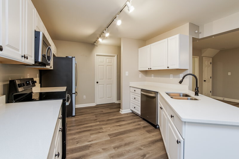 2,760/Mo, 2744 Brigadoon Dr Clayton, NC 27520 Kitchen View 2