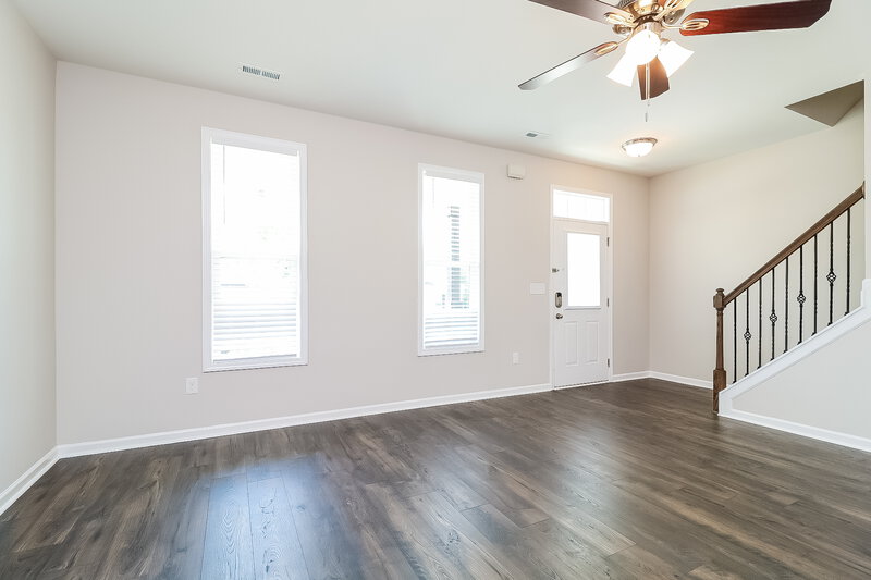 2,800/Mo, 148 Jade St Smithfield, NC 27577 Living Room View 2