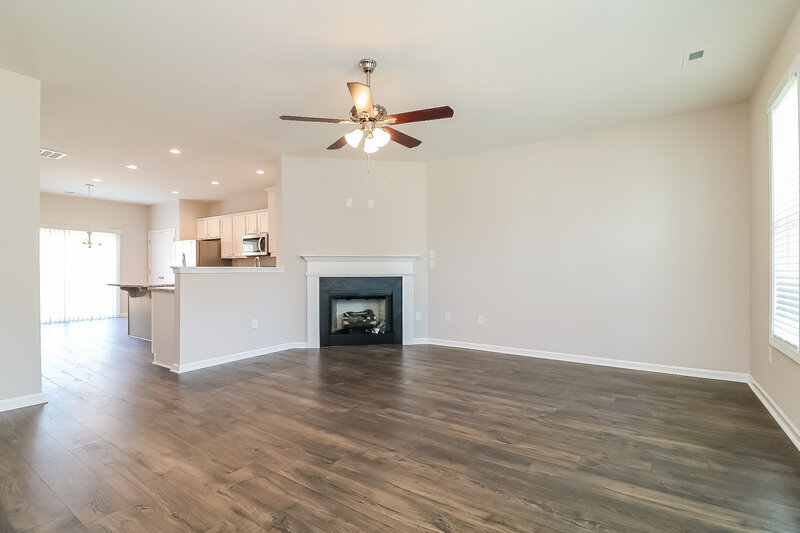 2,800/Mo, 148 Jade St Smithfield, NC 27577 Living Room View 3