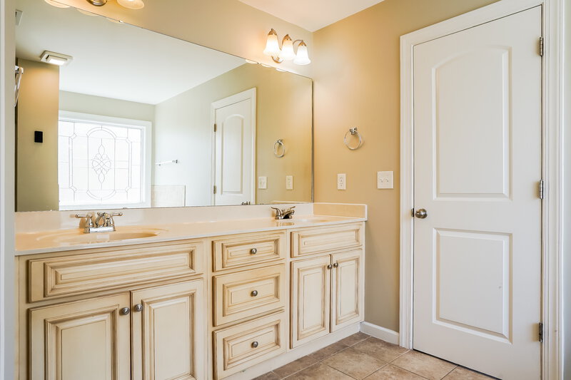 2,475/Mo, 1220 Crendall Way Wake Forest, NC 27587 Bathroom View