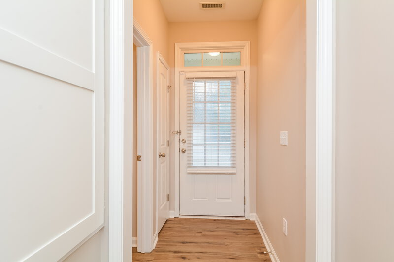 2,545/Mo, 229 Breezemont Dr Fuquay Varina, NC 27526 Mud Room View