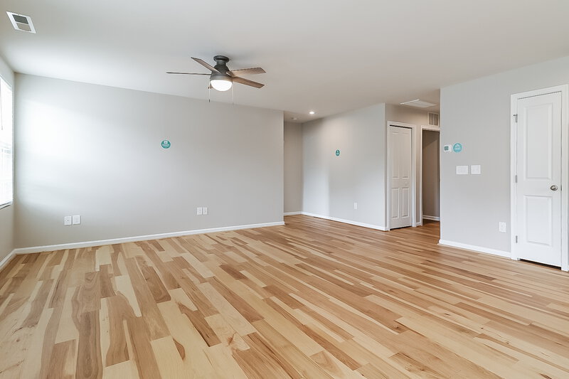 1,920/Mo, 864 Garrison Ave Clayton, NC 27520 Living Room View