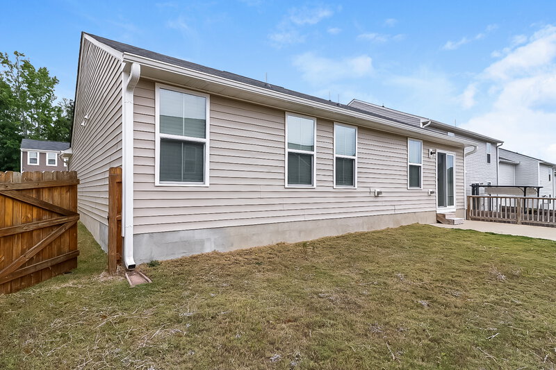 1,920/Mo, 864 Garrison Ave Clayton, NC 27520 Rear View