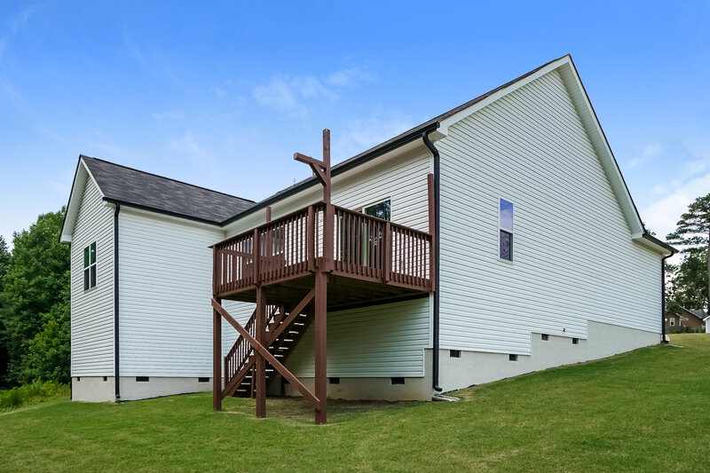 2,230/Mo, 194 W Lumber Ct Clayton, NC 27520 Rear View