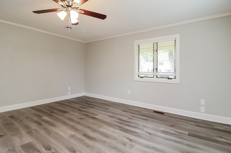 2,510/Mo, 300 W Holding St Smithfield, NC 27577 Main Bedroom View 2