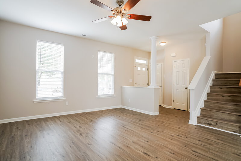 1,755/Mo, 113 Shad Boat Ln Clayton, NC 27520 Living Room View 2
