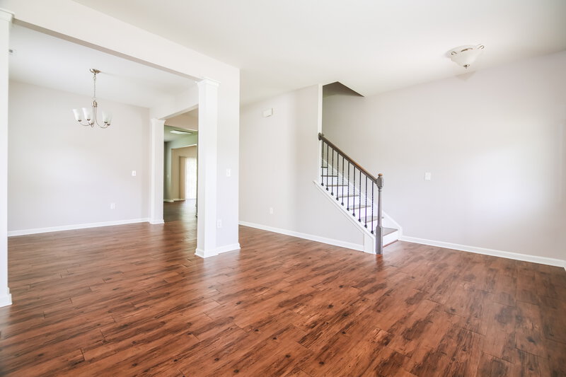 3,900/Mo, 117 Preakness Farm Dr Garner, NC 27529 Living Room View 2