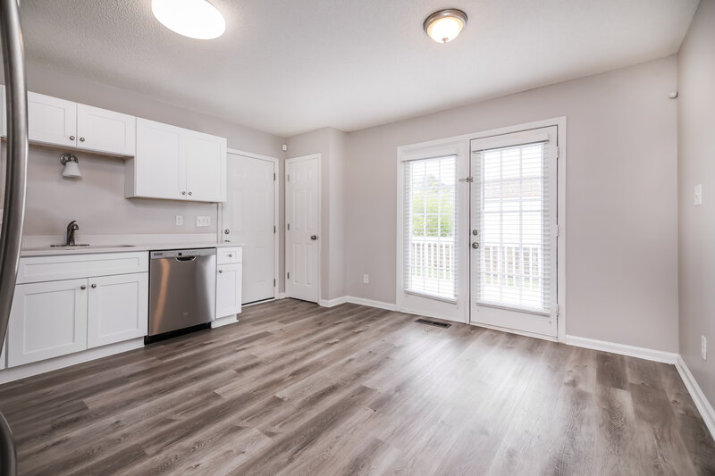 1,975/Mo, 2213 Maybrook Dr Raleigh, NC 27610 Dining Room View 2