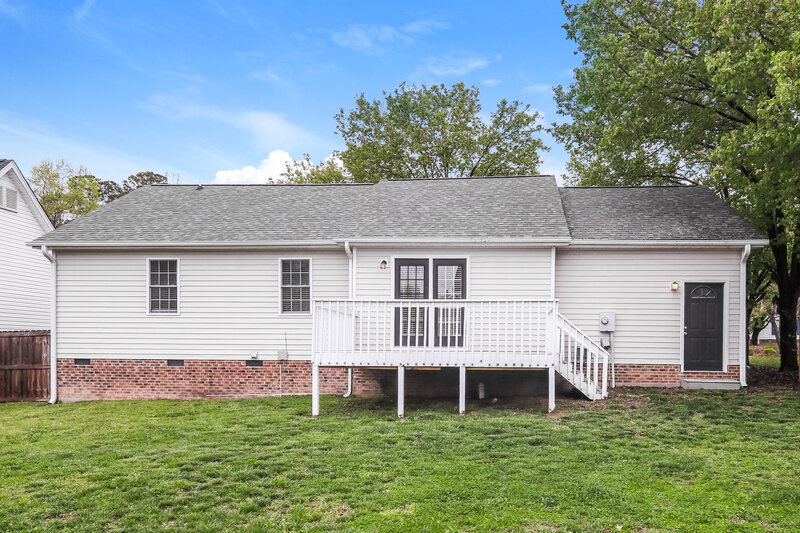 1,975/Mo, 2213 Maybrook Dr Raleigh, NC 27610 Rear View
