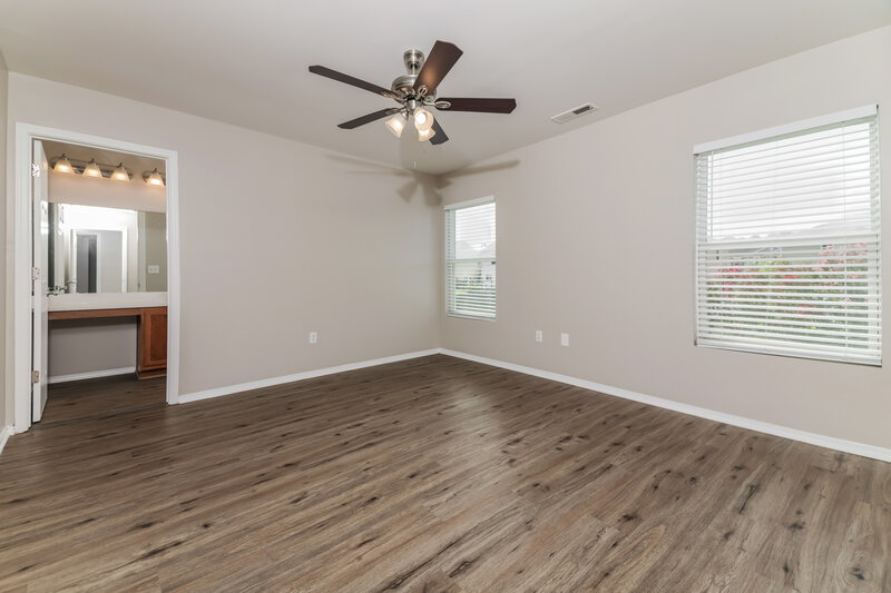 1,810/Mo, 177 Norwich Dr Clayton, NC 27520 Main Bedroom View