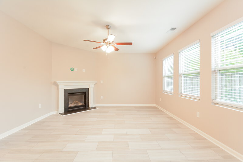 2,025/Mo, 113 Goodsell Ct Fuquay Varina, NC 27526 Living Room View