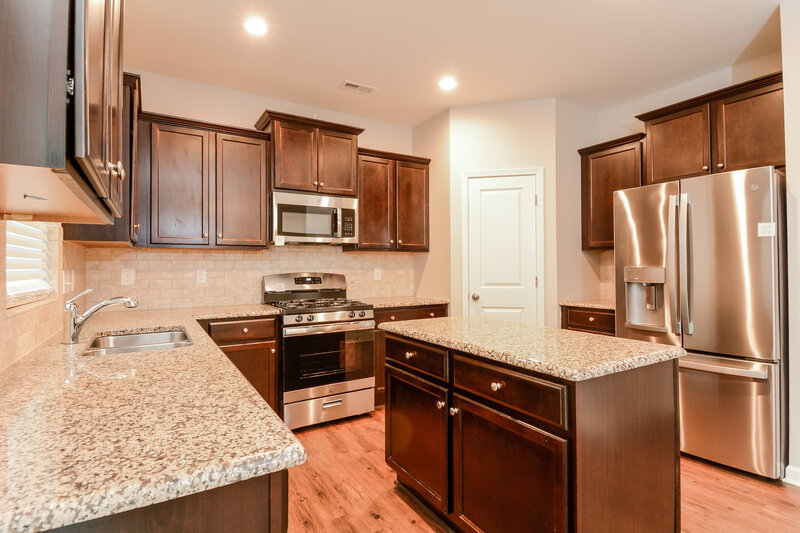 2,025/Mo, 113 Goodsell Ct Fuquay Varina, NC 27526 Kitchen View