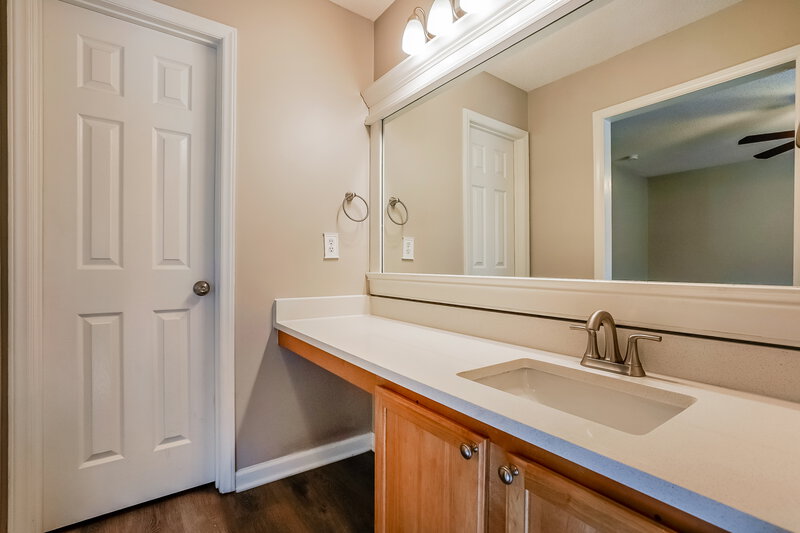 1,680/Mo, 1256 Grovewood Dr Clayton, NC 27520 Main Bathroom View
