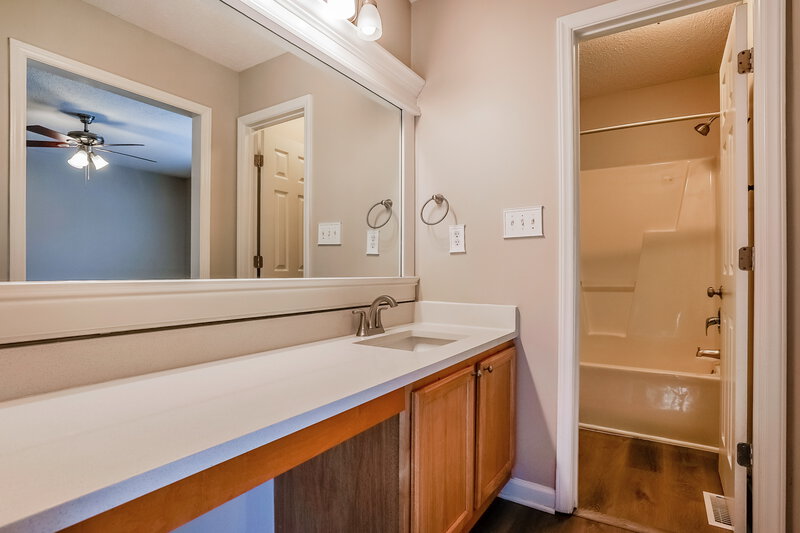1,680/Mo, 1256 Grovewood Dr Clayton, NC 27520 Main Bathroom View 2