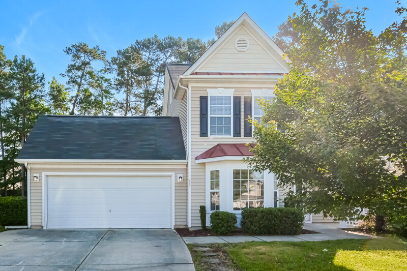 2,345/Mo, 225 Braxcarr St Holly Springs, NC 27540 External View