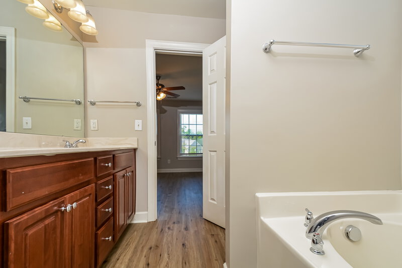 2,345/Mo, 225 Braxcarr St Holly Springs, NC 27540 Main Bathroom View 2