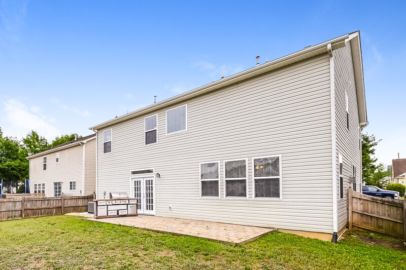 2,470/Mo, 304 Edgecroft Way Fuquay Varina, NC 27526 Rear View