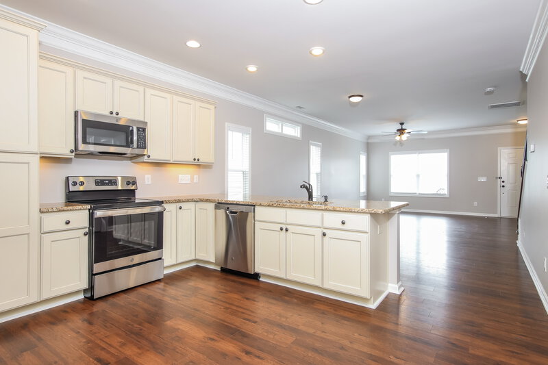 2,400/Mo, 1728 Main Divide Dr Wake Forest, NC 27587 Kitchen View 3