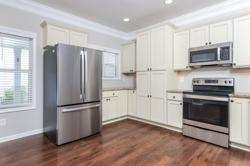 2,400/Mo, 1728 Main Divide Dr Wake Forest, NC 27587 Kitchen View 4