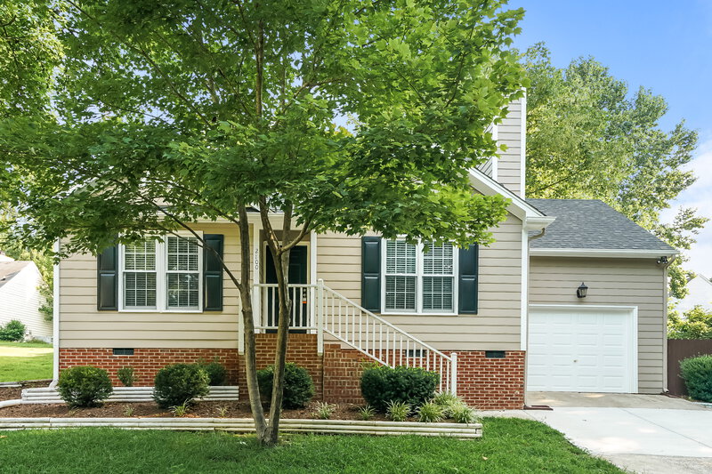 2,160/Mo, 2100 Havering Pl Raleigh, NC 27604 External View