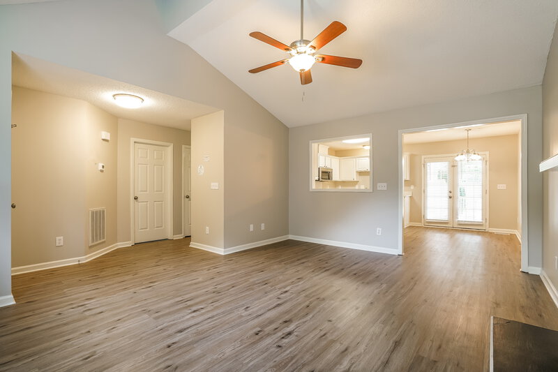 2,160/Mo, 2100 Havering Pl Raleigh, NC 27604 Living Room View 2