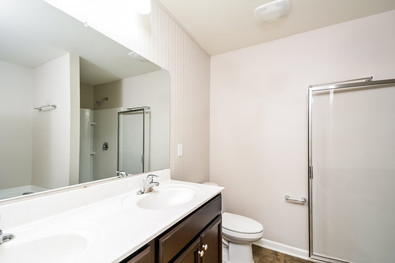 3,060/Mo, 1244 Turkey Trot Rd Wendell, NC 27591 Main Bathroom View