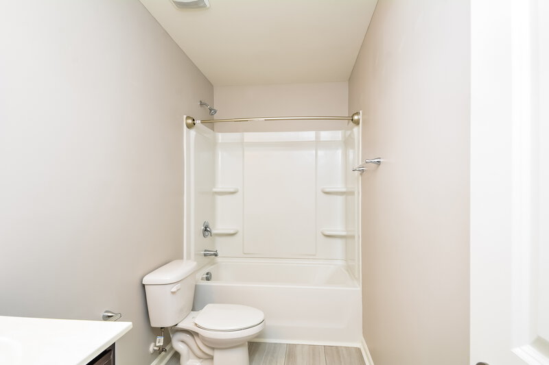 3,060/Mo, 1244 Turkey Trot Rd Wendell, NC 27591 Bathroom View