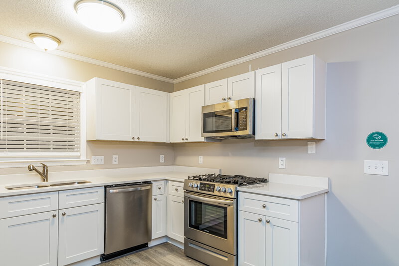 2,570/Mo, 525 Hidden Cellars Dr Holly Springs, NC 27540 Kitchen View 2