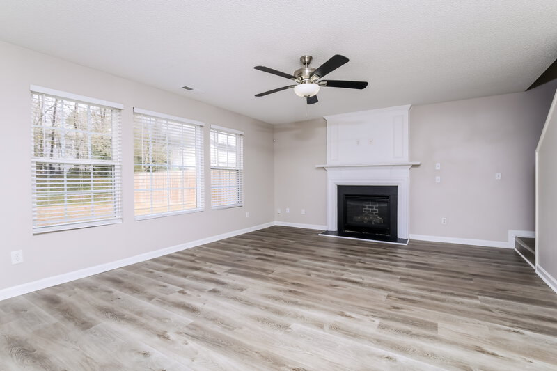 1,950/Mo, 3004 Ranburne Dr Raleigh, NC 27610 Living Room View